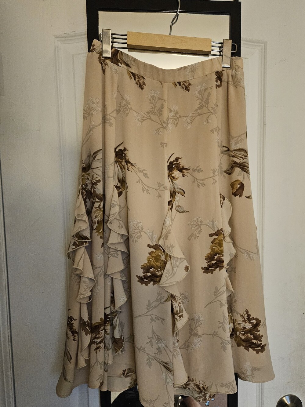 Tanjay Beige Floral Midi/Maxi Skirt